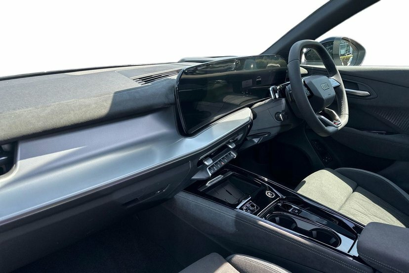 Audi Q3 1.5 E-hybrid Launch Edition Suv Plug-in KY75CSX Grey #2