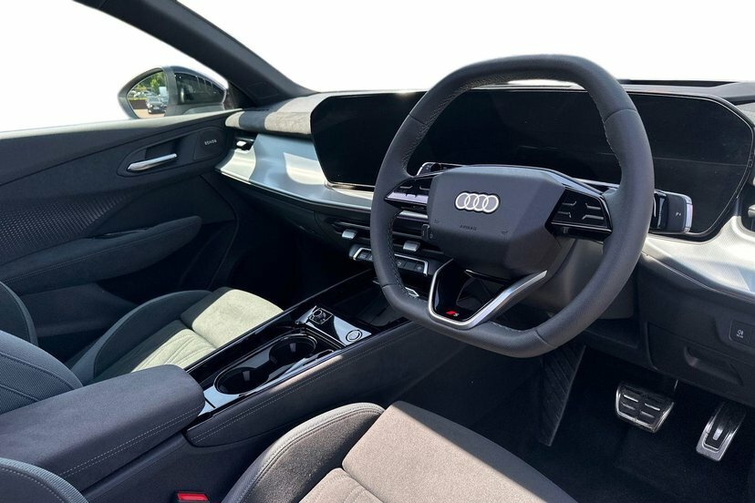 Audi Q3 1.5 E-hybrid Launch Edition Suv Plug-in KY75CSX Grey #6