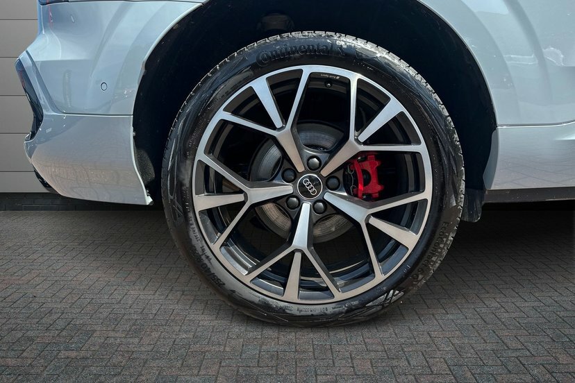 Audi Q3 1.5 E-hybrid Launch Edition Suv Plug-in KY75CSX Grey #5
