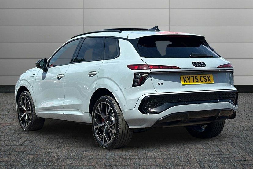 Audi Q3 1.5 E-hybrid Launch Edition Suv Plug-in KY75CSX Grey #3