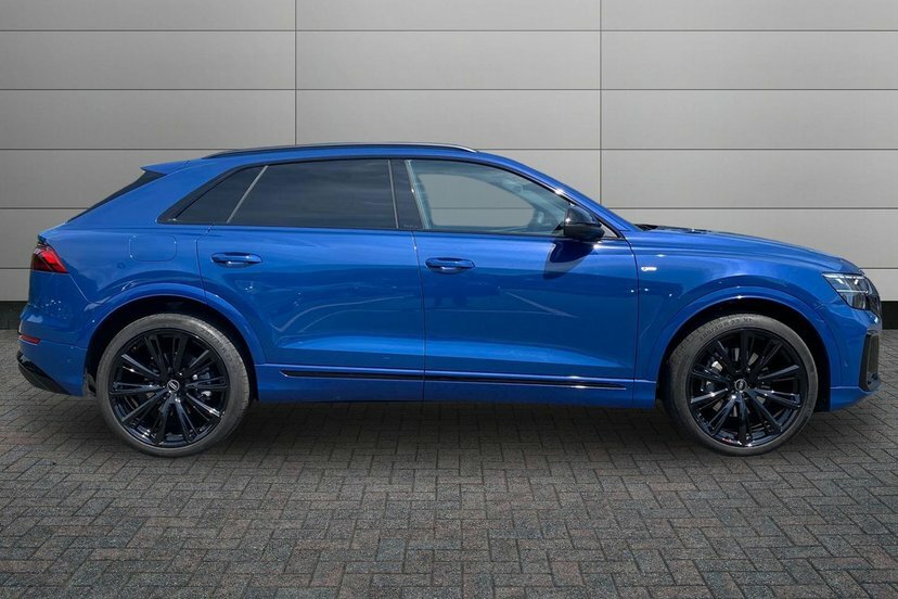 Audi Q8 3.0 Tdi V6 Black Edition Suv Tiptronic WU26EZZ Blue #4