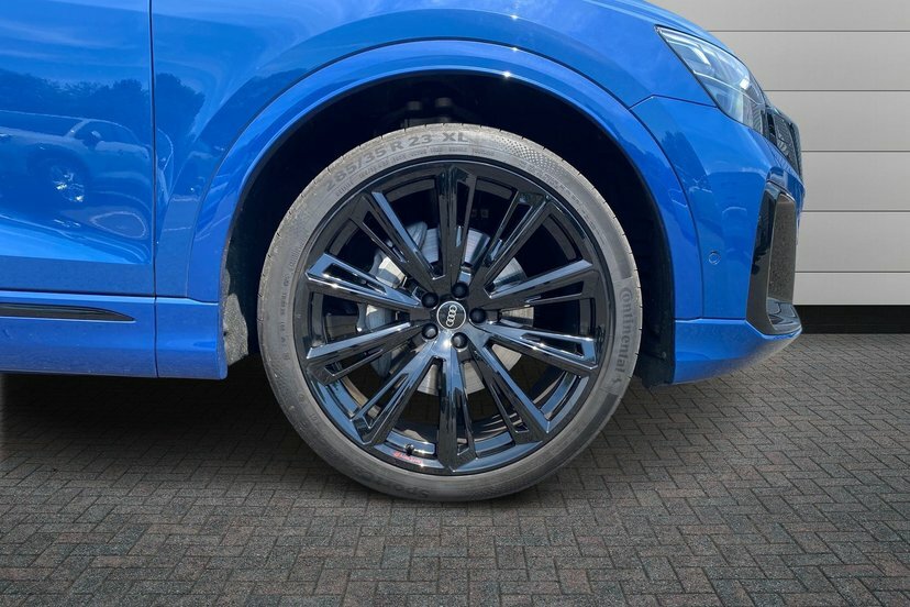 Audi Q8 3.0 Tdi V6 Black Edition Suv Tiptronic WU26EZZ Blue #5