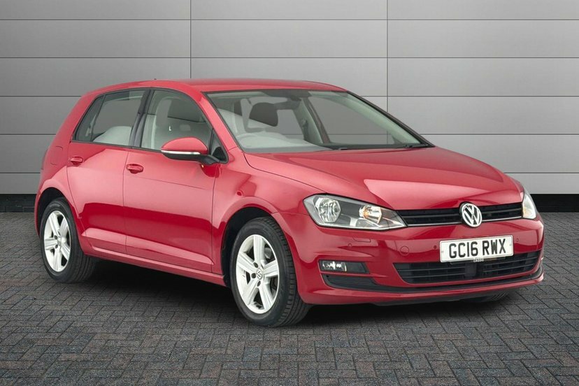 Volkswagen Golf 1.6 Tdi Bluemotion Tech Match Edition Hatchback Red