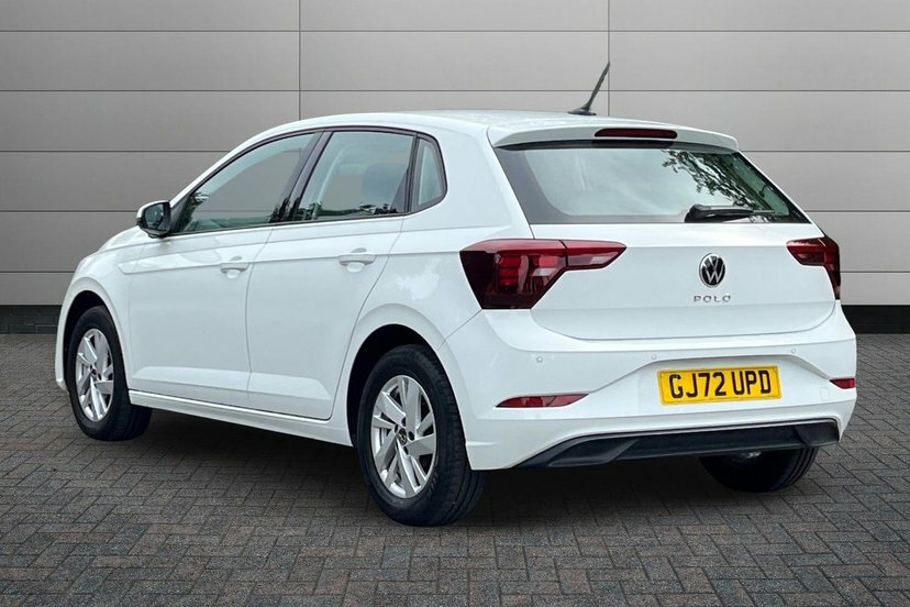 Volkswagen Polo 1.0 Tsi Life Hatchback 95 Ps D GJ72UPD White #3