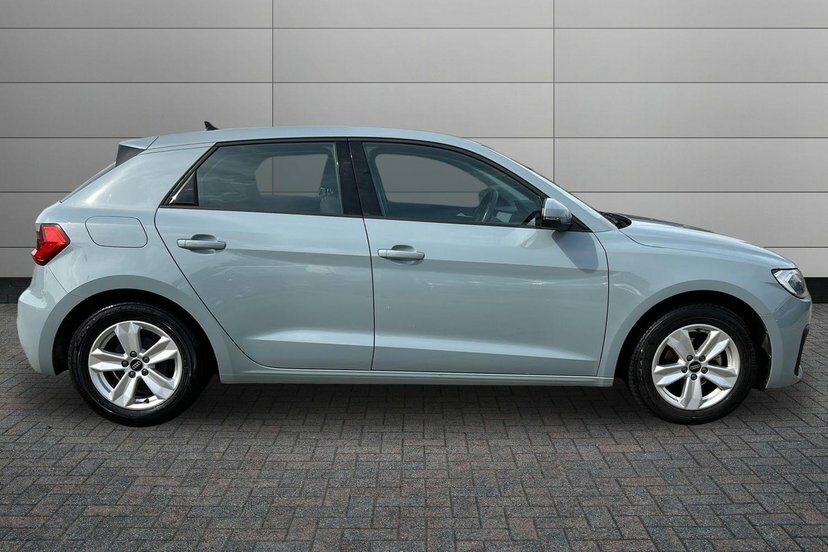 Audi A1 1.0 Tfsi 25 Technik Sportback 9 LP72CWK Grey #4