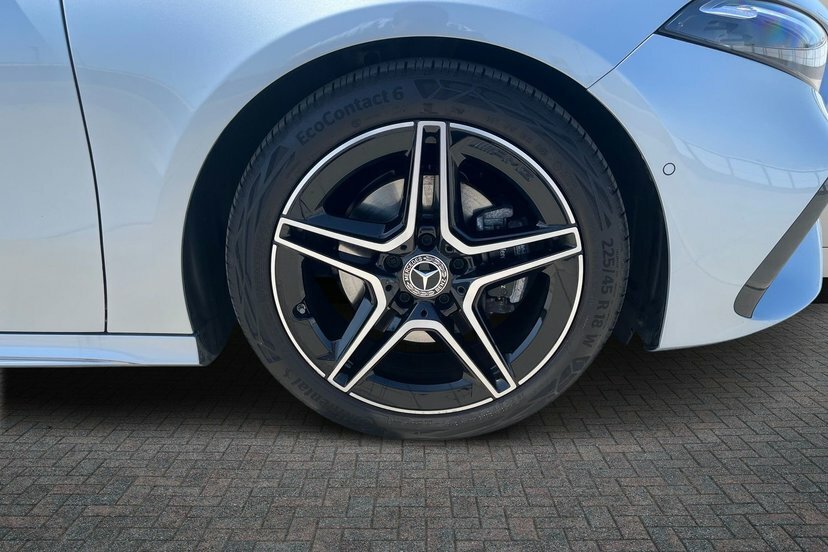 Mercedes-Benz A Class 1.3 A200h Mhev Amg Line Executive Hatchback KP75OYY Silver #4