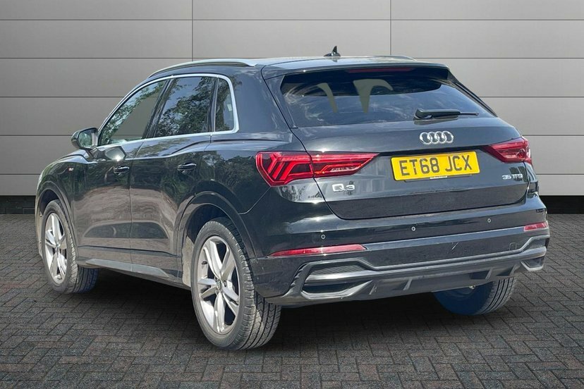 Audi Q3 1.5 Tfsi Cod 35 S Line Suv S Tronic 15 ET68JCX Black #3