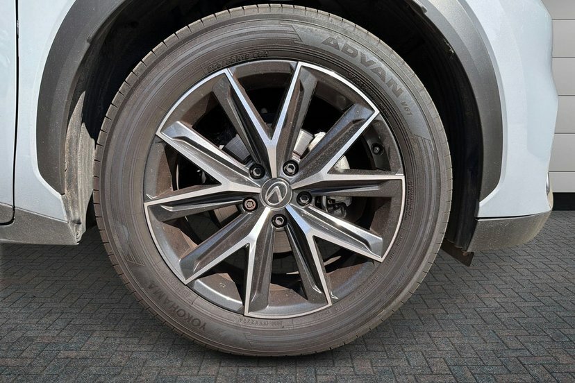 Lexus LBX 1.5 Vvt-ie Premium Plus Design Suv Hybr FM74RRZ Grey #5