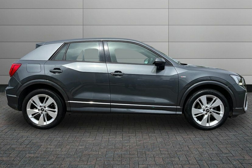Audi Q2 1.0 Tfsi 30 S Line Suv 110 Ps AO22LHM Grey #4