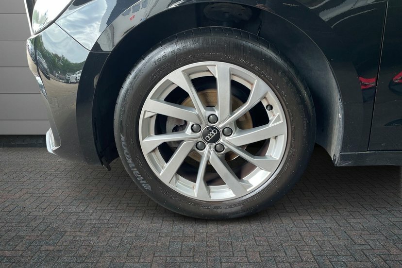 Audi A1 1.0 Tfsi 25 Sport Sportback 95 LT23ONC Black #5