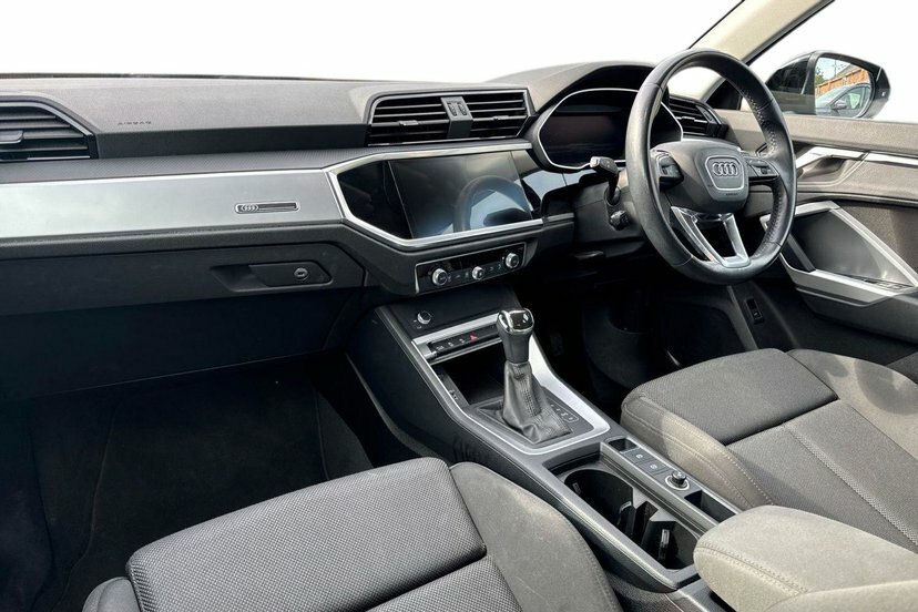 Audi Q3 2.0 Tdi 35 Sport Suv S Tronic 150 Ps EO69LZS Black #2
