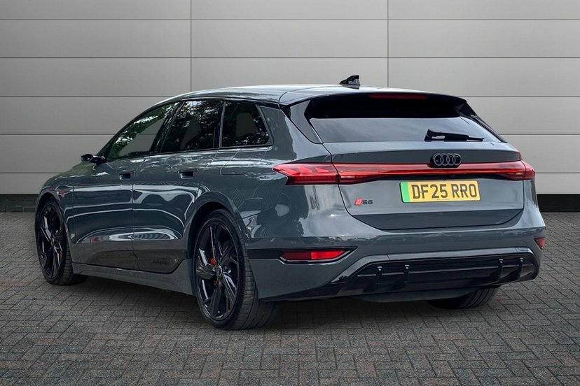 Audi E-tron 100Kwh Launch Edition Estate Qua Grey #3
