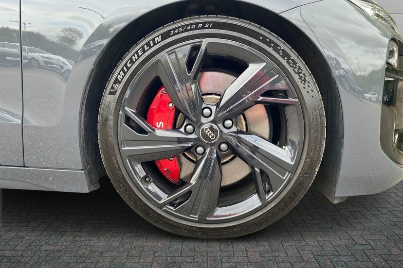 Audi E-tron 100Kwh Launch Edition Estate Qua Grey #5