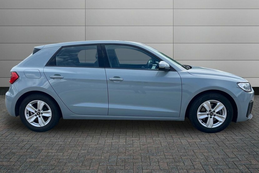 Audi A1 1.0 Tfsi 30 Technik Sportback 1 DE23OPT Grey #4
