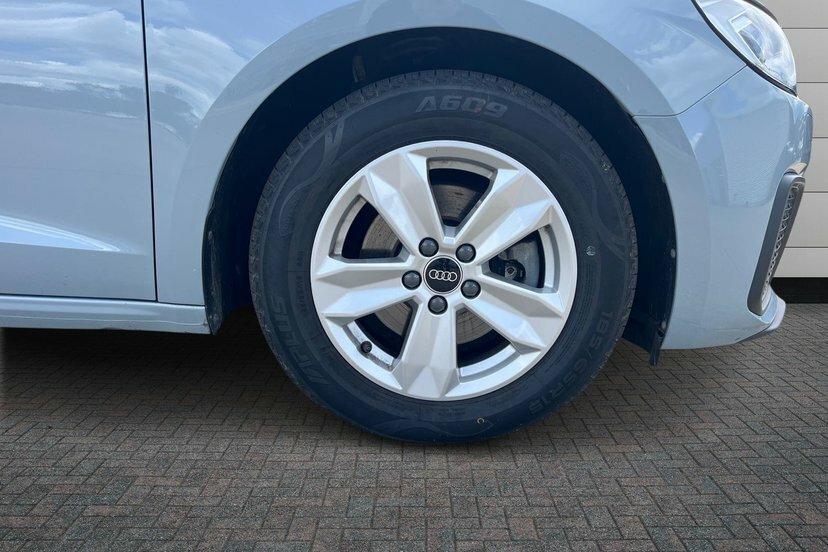 Audi A1 1.0 Tfsi 30 Technik Sportback 1 DE23OPT Grey #5