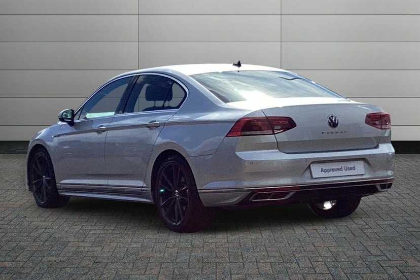 Volkswagen Passat 1.5 Tsi Evo R-line Saloon Dsg 150 Ps Grey #3