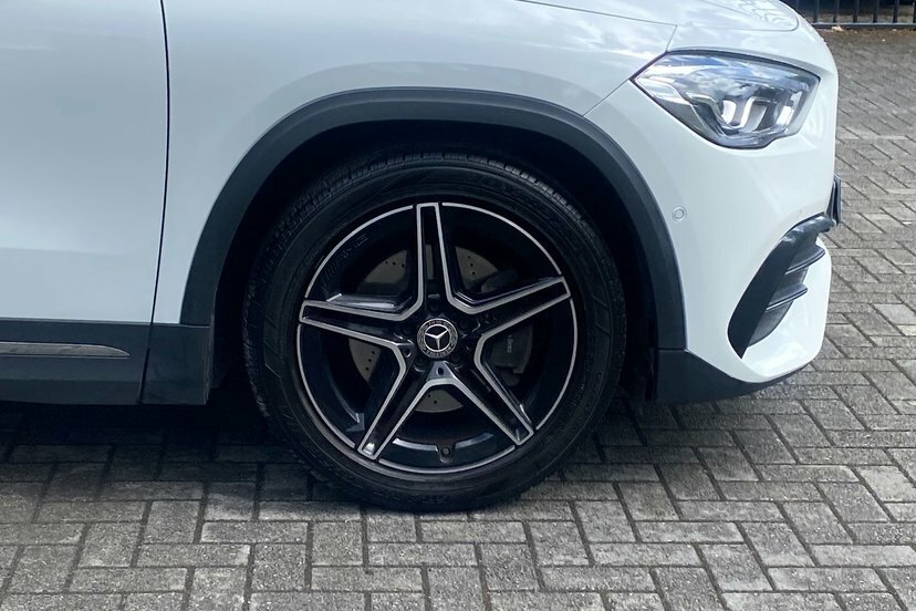 Mercedes-Benz GLA Class Gla200 Amg Line Premium KN23WWX White #4