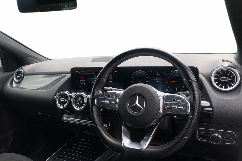 Mercedes-Benz GLA Class Gla200 Amg Line Premium KN23WWX White #5