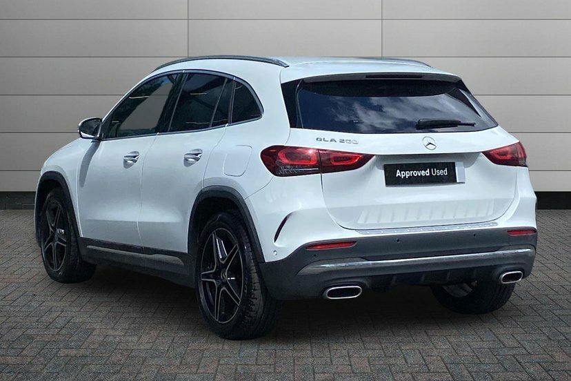 Mercedes-Benz GLA Class Gla200 Amg Line Premium KN23WWX White #2