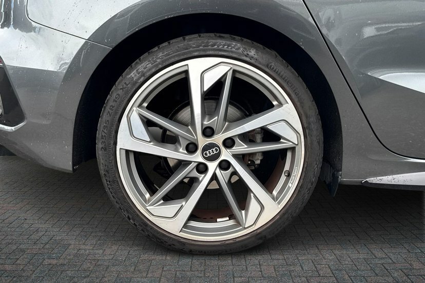 Audi A3 1.5 Tfsi 35 Edition 1 Sportback S Troni EO23TWJ Grey #5