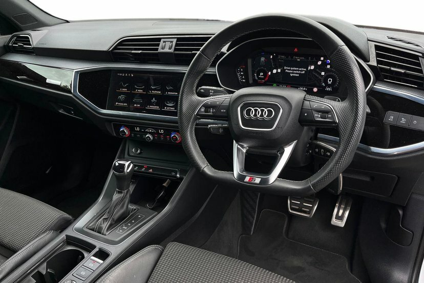 Audi Q3 1.5 Tfsi Cod 35 Black Edition Suv S Tro KY23OGK White #6