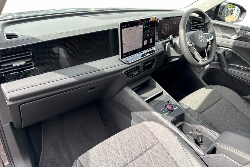 Volkswagen Tiguan 1.5 Etsi Mhev Match Suv Hybrid Dsg 150 EF75LTZ Grey #2