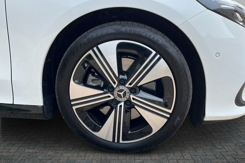 Mercedes-Benz CLA Class Cla250 85Kwh Sport Edition KN75MYB White #4