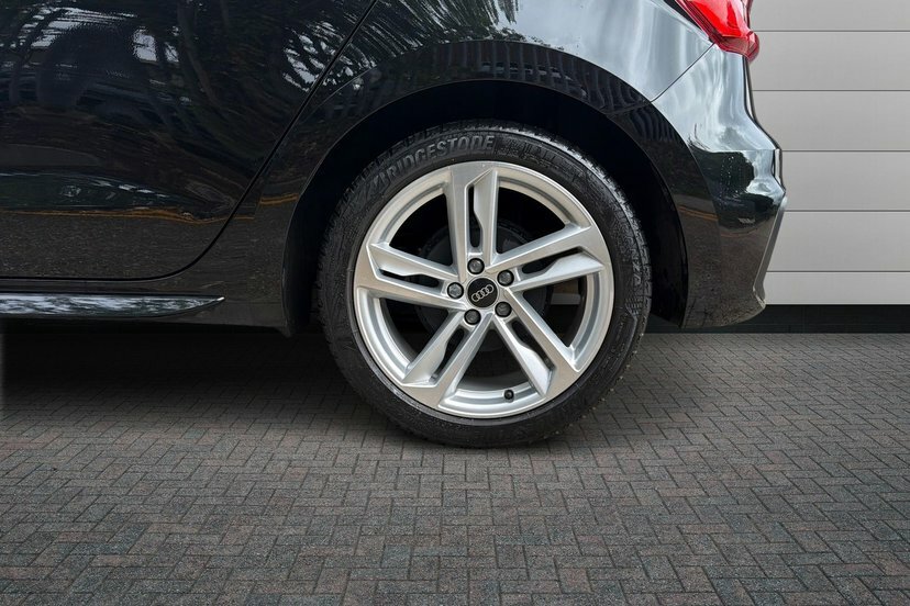 Audi A1 1.0 Tfsi 25 S Line Sportback 95 LL72UWR Black #5