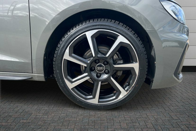Audi A1 1.0 Tfsi 30 Black Edition Sportback S T LM22DYW Grey #5