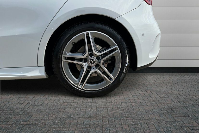 Mercedes-Benz A Class A200h Mhev Amg Line Executive KS73ZKO White #4