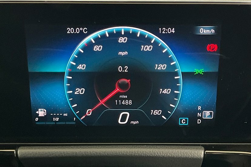 Mercedes-Benz GLA Class Gla 180 Sport Executive White #6