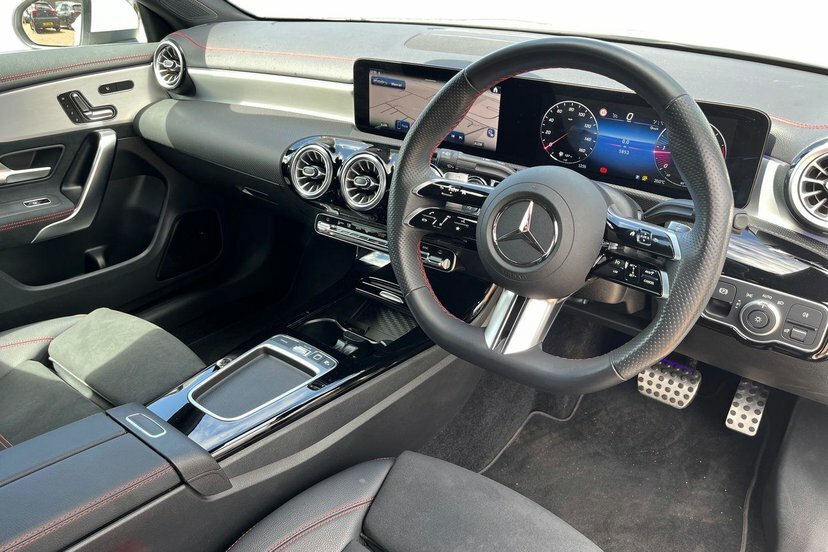 Mercedes-Benz CLA Class 2.0 Cla220d Amg Line Premium Coupe 8G KS25UKB White #5