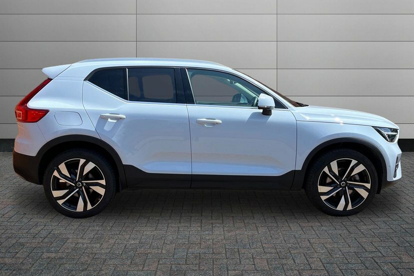 Volvo XC40 2.0 B4 Mhev Ultra Bright Suv Hybrid Dct HK74ENC Blue #4