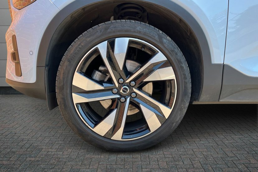 Volvo XC40 2.0 B4 Mhev Ultra Bright Suv Hybrid Dct HK74ENC Blue #5