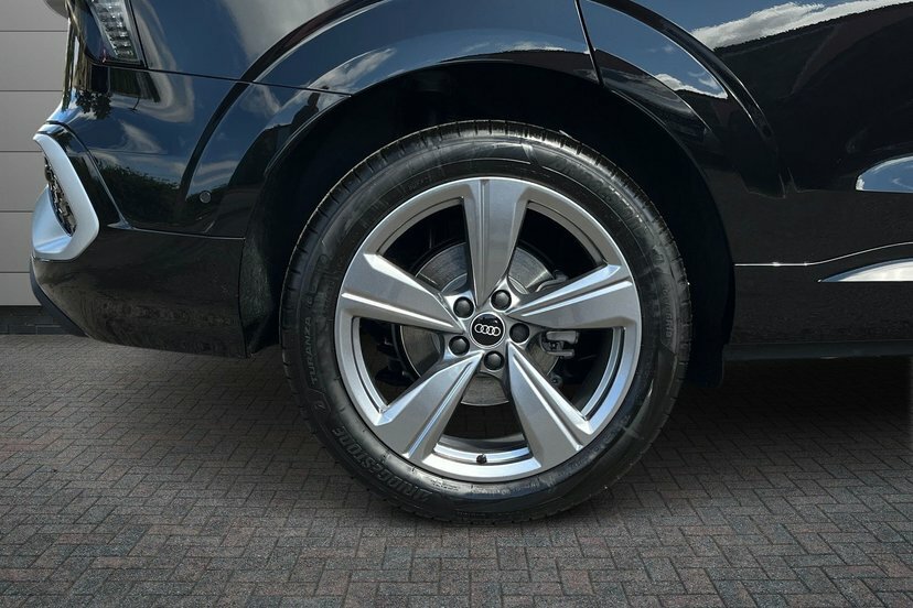 Audi Q3 1.5 Tfsi S Line Sportback S Tronic 150 LN26OGF Black #5