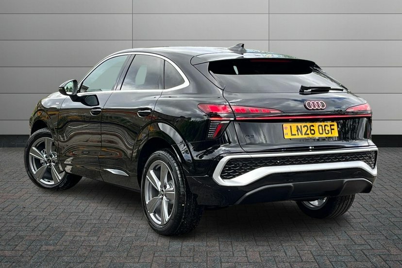 Audi Q3 1.5 Tfsi S Line Sportback S Tronic 150 LN26OGF Black #3
