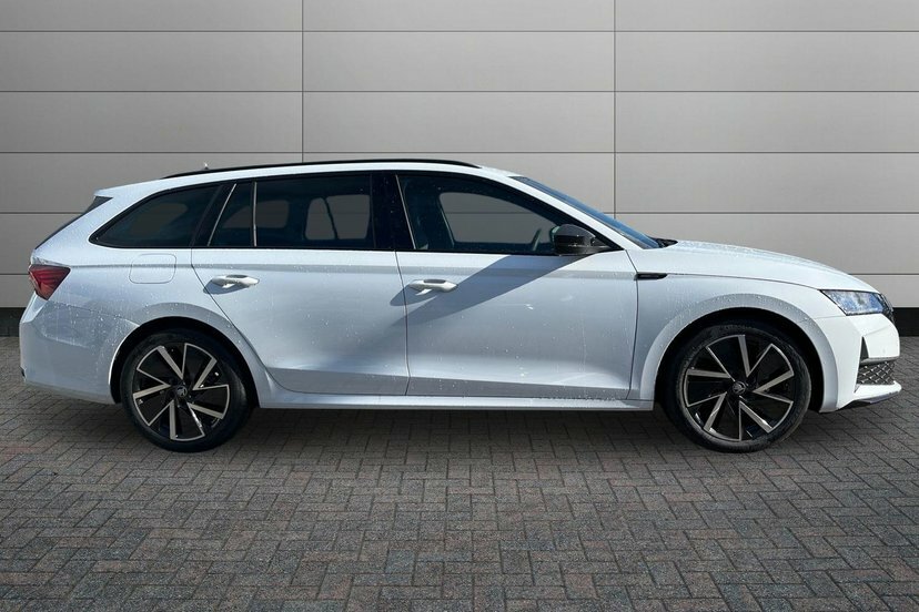 Skoda Octavia 2.0 Tdi Sportline Estate Dsg Winter Pa White #4