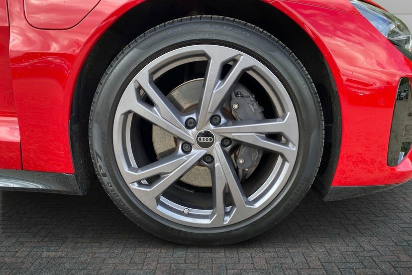 Audi E Tron GT 93.4Kwh Saloon Quattro 476 Ps Red #5