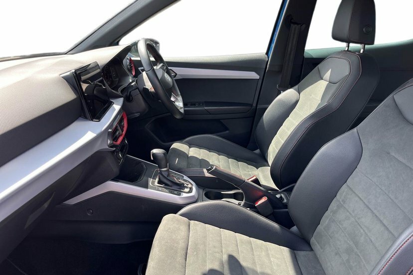Seat Arona 1.0 Tsi Fr Sport Suv Dsg 110 Ps MC73GWM Black #2