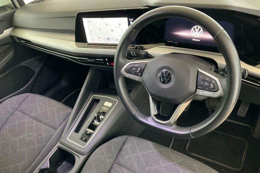 Volkswagen Golf 1.5 Etsi Mhev Life Hatchback Hybrid Dsg CF71YDV White #6