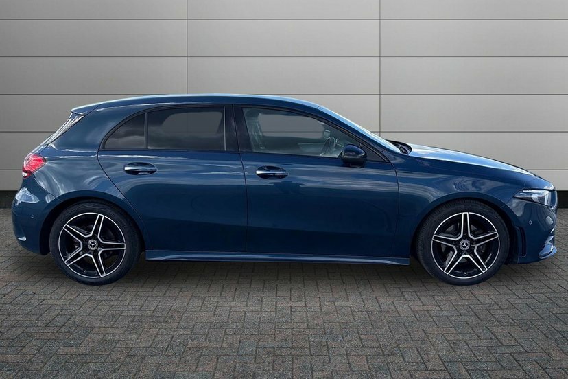 Mercedes-Benz A Class A180 Amg Line Premium FT72VBV Blue #3