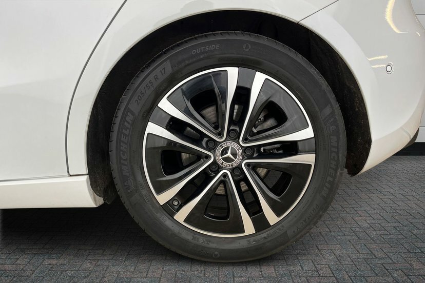 Mercedes-Benz A Class A180 Sport Executive LO23MOA White #4