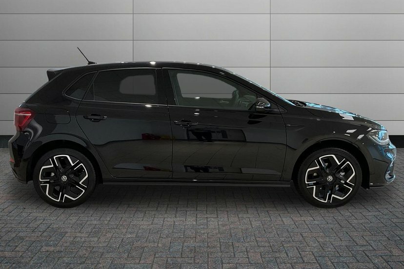 Volkswagen Polo 1.0 Tsi Black Edition Hatchback Dsg 11 EA26XCC Black #4
