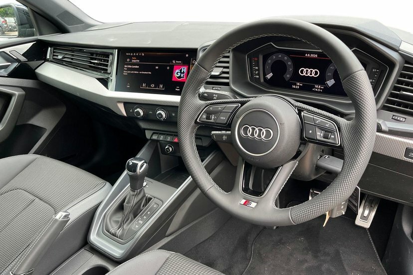Audi A1 1.0 Tfsi 30 S Line Sportback S Tronic LM26FVC Black #6