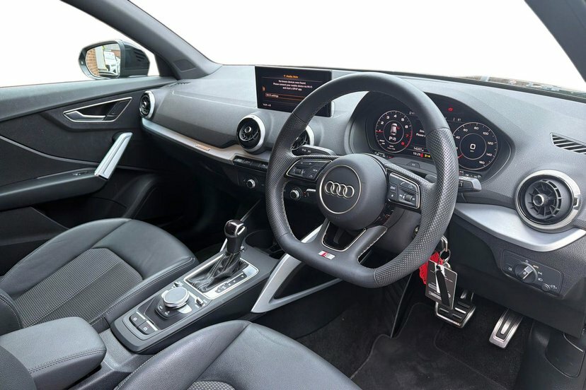 Audi Q2 1.5 Tfsi Cod 35 Black Edition Suv S Tro FP73YYB Black #6