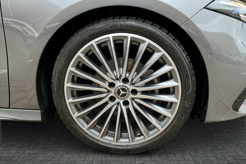 Mercedes-Benz A Class 1.3 A200h Mhev Amg Line Premium Plus 7G-dct KS25UKF Grey #4