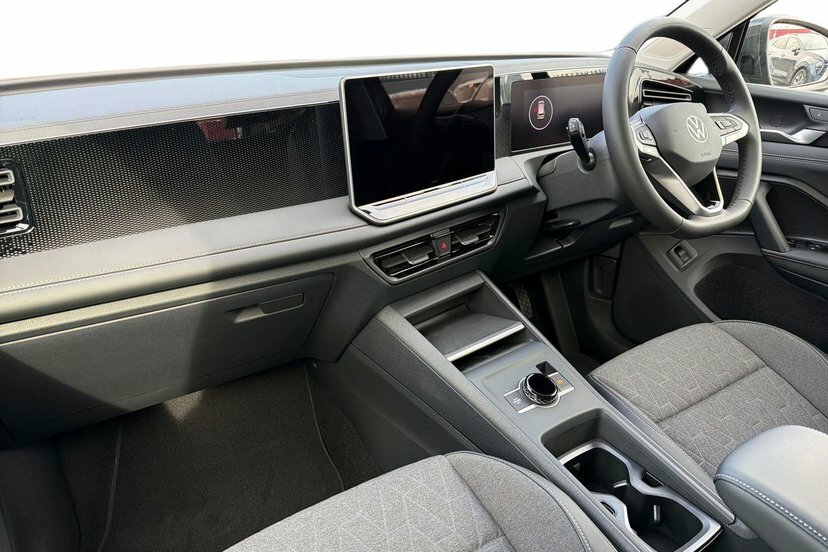 Volkswagen Tiguan 2.0 Tdi Match Suv Dsg 150 Ps AE26UPL Grey #2