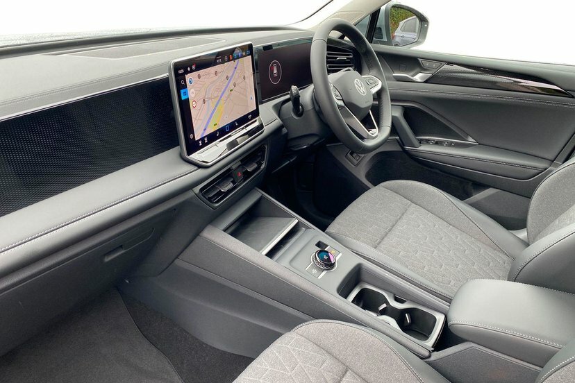 Volkswagen Tiguan 1.5 Etsi Mhev Match Suv Hybrid Dsg 150 MF26XHJ Silver #2