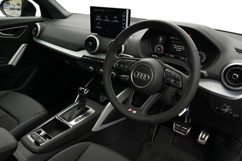 Audi Q2 1.5 Tfsi Cod 35 S Line Suv S Tronic 15 LN26OFY Black #6