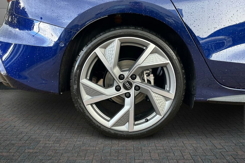 Audi A3 1.5 Tfsi 35 Black Edition Saloon S Tron LM26UDJ Blue #5